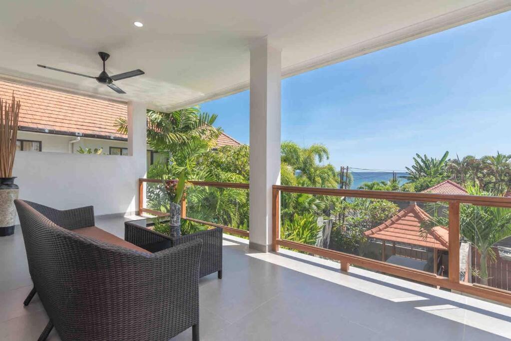 Villa Royal Singaraja  Exterior photo